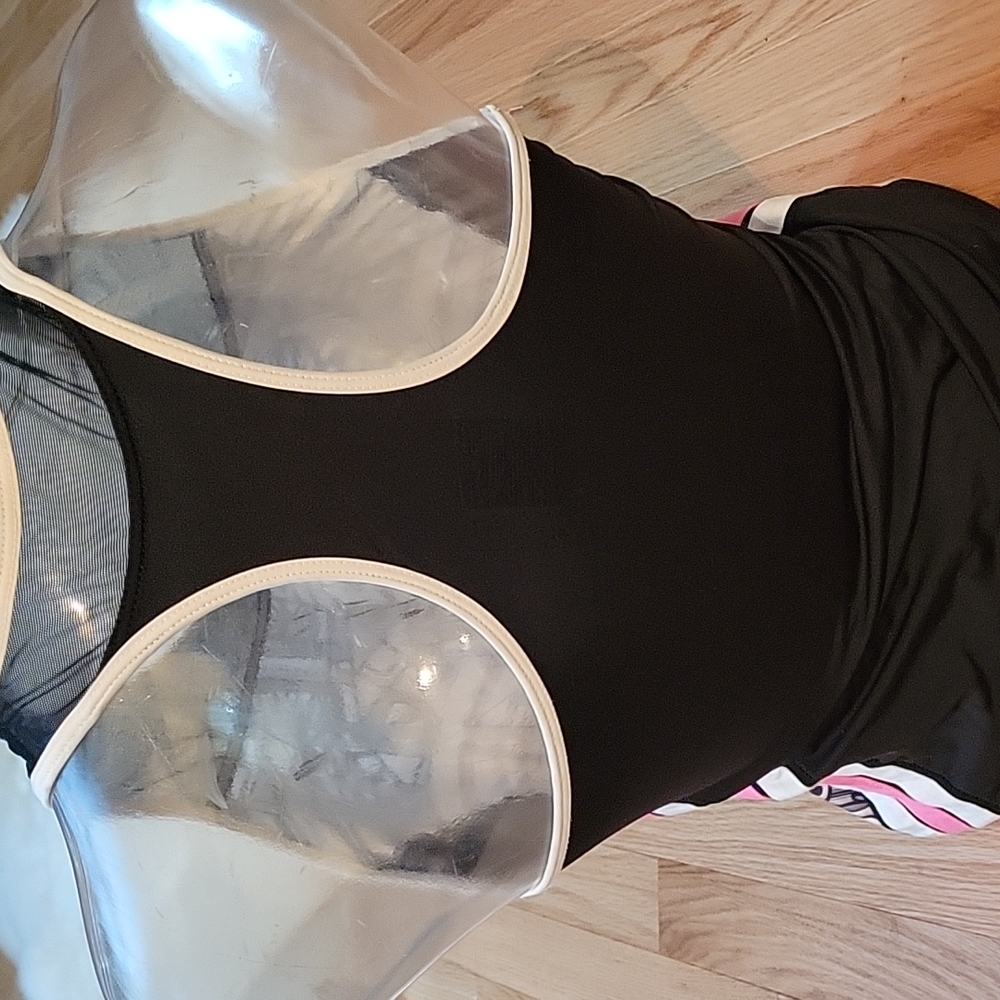 Top - Picture 3 of 7